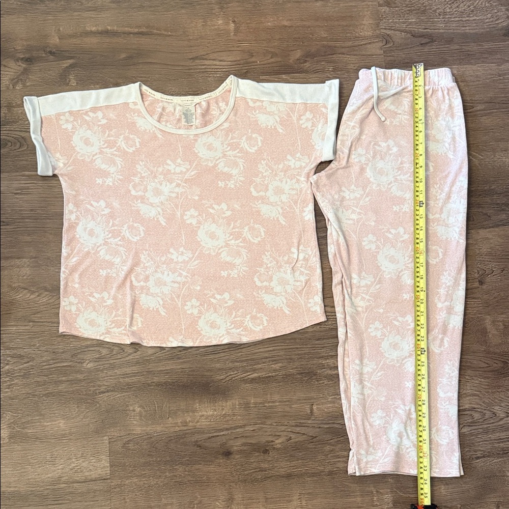 Lucky Brand Pink Floral Pajama Set Size Medium